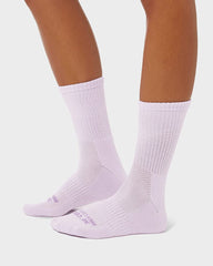 32 Degrees women's 5-pack comfort crew socks anti-odor stay fresh during activities.
