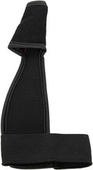 AirFly finger protection shield reduces line cuts during casts.