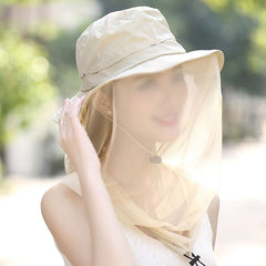 Aisi bucket hat with face netting and adjustable drawstring for versatile outdoor use.