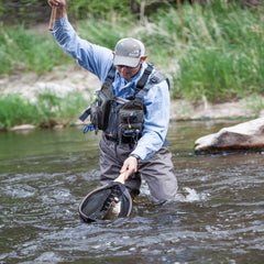 Allen Co Spring Creek bag adjustable shoulder strap for comfortable carrying.