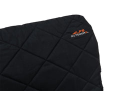 Easy-attachment design demonstrated on Stealth Hunter chair.