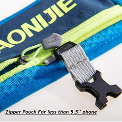 Aonijie quick-release connector on bladder for secure, leak-free use.