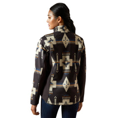 ARIAT Women Logo Softshell Jacket pocket detail showing secure zippered pockets.