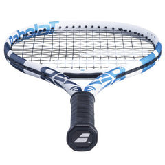 Babolat Evo Drive Women racket Elliptic Frame adds stability.