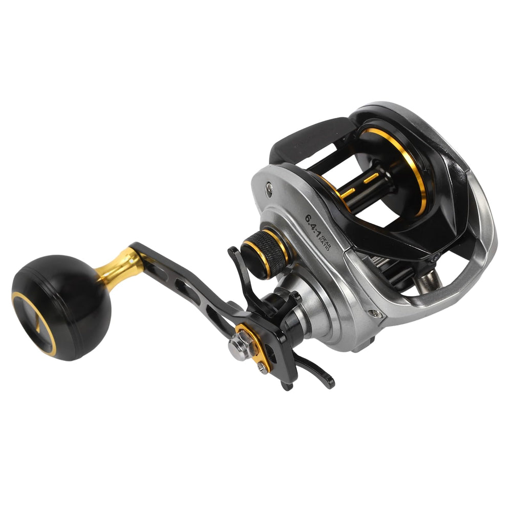Baitcasting reel with aviation aluminum spool and carbon fiber side cover