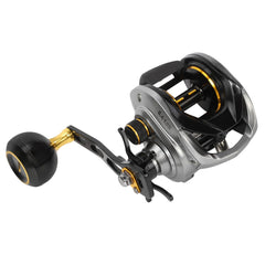 Baitcasting reel with aviation aluminum spool and carbon fiber side cover