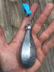 Balloon Fisher King push-button clip demonstrates durable, reusable design for long fishing sessions.