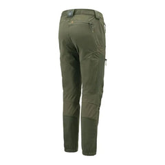 Beretta Boondock pant water-repellent finish protects gear during misty dawn hikes.