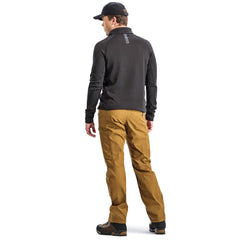 Beretta half-zip detail provides easy ventilation and temperature control