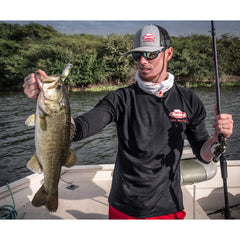 Berkley Trilene XL in water highlights camouflage for discreet presentations.