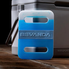Bevanda magnetic ice pack in use inside lunch box ensures steady cooling.