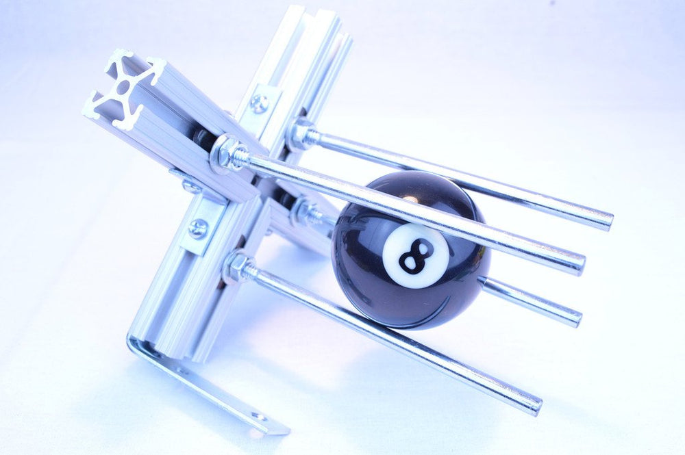 BORED? PARACORD! X Jig demonstrates 1 inch ball setup for versatile monkey fist projects.