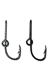 BT Outdoors carbon fiber eagle claw hat pin for caps, adds subtle shine and secure grip.