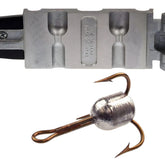 Circle B Tackle Do It Mold Snag Weight 2.5 oz on-hook improves casting control.