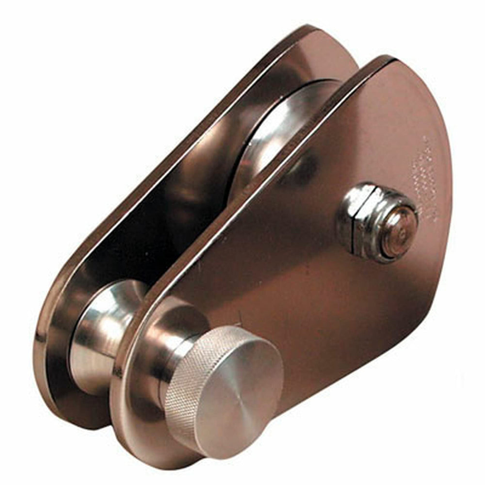 CMI Arborist Pulley with 3/4 inch rope enables secure rope handling for climbing and rigging.