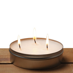Triple-wick candle design enabling brightness adjustment for camping