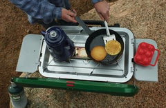 Three adjustable burners provide even heat across meals.