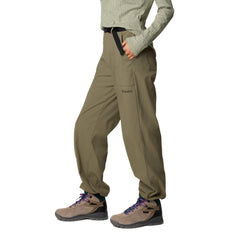 Columbia Brea Falls nylon pant fabric detail highlighting quick-dry, stain-resistant nylon