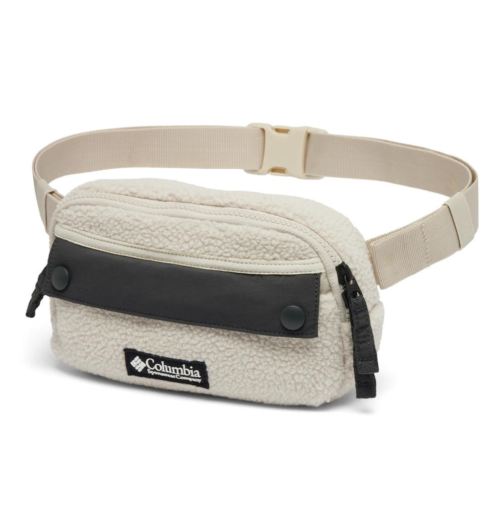 Columbia Helvetia II hip pack front view highlights hands-free convenience for daily tasks.