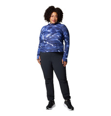Columbia Summit Valley Pant II zippered pockets detail for secure phone and keys storage.