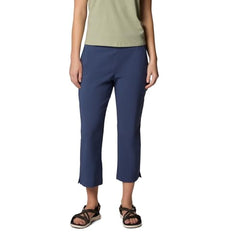 Columbia Women's All Seasons Capri Nocturnal front view shows stretch fabric for mobility