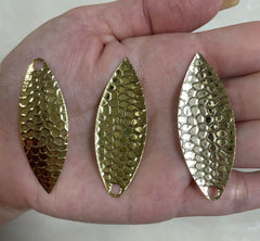 Cuoyuqie stainless-steel blades with gold coating resist corrosion for both saltwater and freshwater.