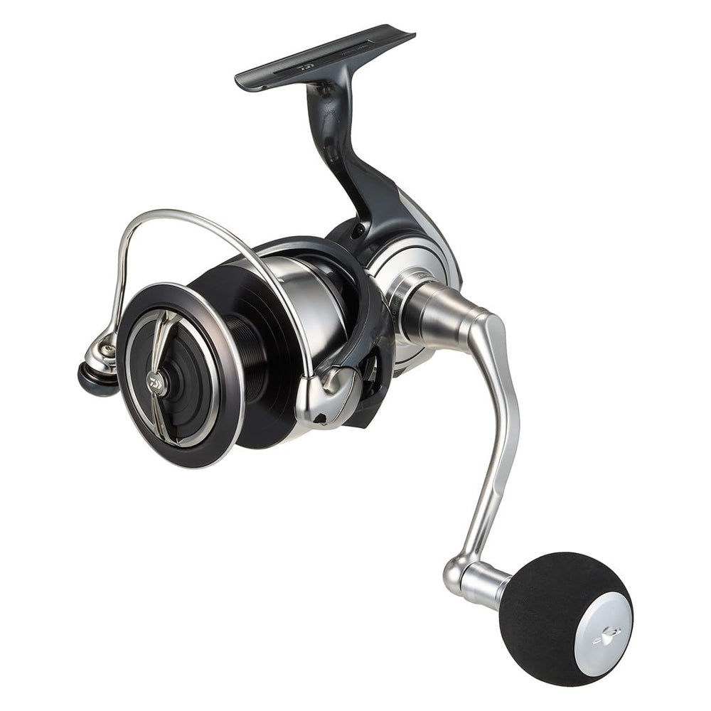 Daiwa 6000H large spinning reel front view for rugged saltwater use.