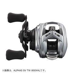 Daiwa Alphas SV TW 800HL left handle reel close-up showing 32 mm SV spool for versatile lure weights