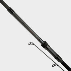 Daiwa extendable telescopic handle for versatile setups.