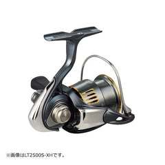 Daiwa LT2500S-DH side view showing balanced, palm-friendly profile for long sessions