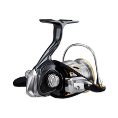 Daiwa LT3000-C with lightweight design supports long fishing sessions.
