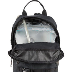 Dakine Session 8L breathable back panel enhances comfort during long sessions.