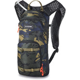 Dakine Session bike hydration pack Cascade Camo with front pocket keeps essentials organized on rides.