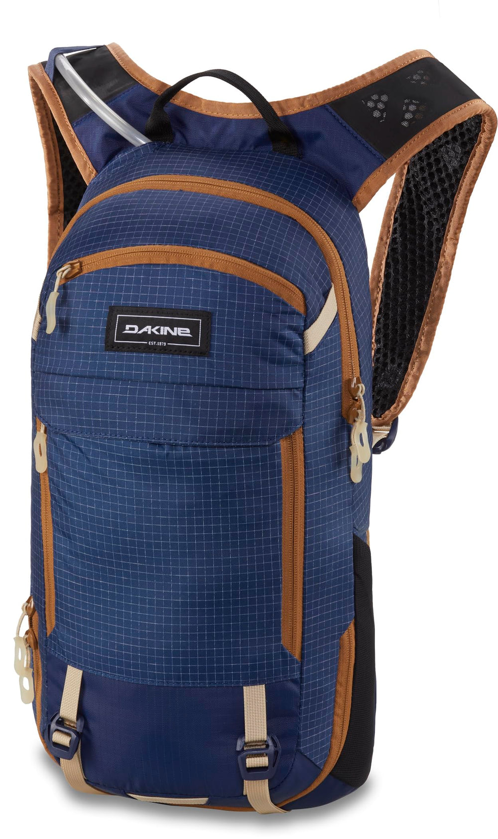 Dakine Syncline 12L backpanel breathable design for comfortable daily rides.