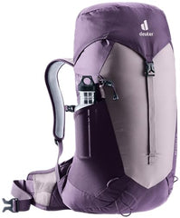 Deuter AC Lite 22L SL side pockets enable quick access to essentials on trail