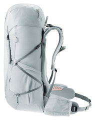 Deuter Aircontact Ultra 50+5 back system promotes ventilation and reduced perspiration