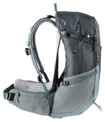 Deuter Futura 25 SL back panel showcasing enhanced ventilation in action.