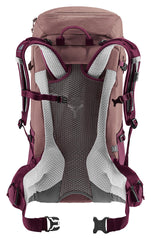 Deuter Futura 30 SL hip fins stabilize the pack on rough trails