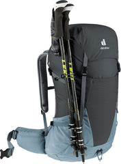Deuter Futura 32 exterior pockets ideal for water bottles.