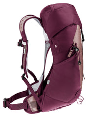 Slim-line shoulder straps provide snug fit on narrow frames.