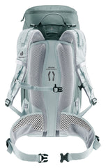 Deuter Women's Trail 22L SL airstripes back-ventilation highlights breathability on ascents