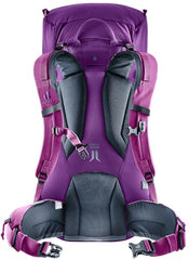 Deuter Guide 32+8L SL women’s fit with curved hip fins for comfort.