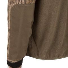 Drake Waterfowl CommandXT Eqwader jacket fleece lower panel adds warmth for all-day comfort.