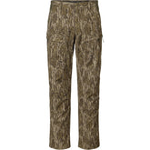 Drake Waterfowl SWT pants stretch waistband in use, highlighting mobility for all-day field wear.