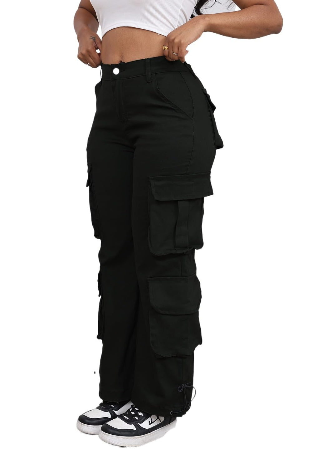 DvaeMalligo wide leg cargo pants black front view ideal for all-day comfort