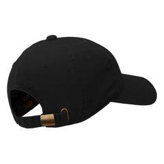Adjustable buckle closure cap in black, fits up to XL