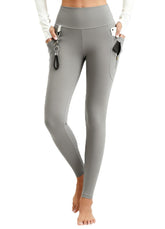 Emlovm fleece-lined interior keeps you warm during chilly hikes.