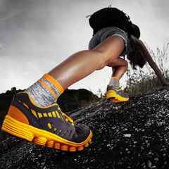 FEIDEER women's hiking quarter socks in gray color for day hikes and comfort.