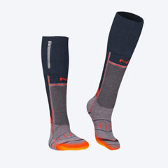 Fieldsheer wool blend knit texture demonstrates cozy insulation for cold outdoor wear.