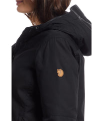 Fjällräven Stina padded jacket pocket closeup, secure hand pockets for essentials.